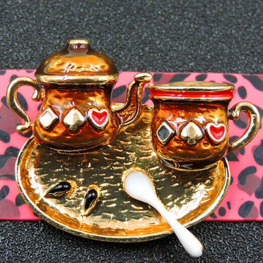 Betsey Johnson ☕ Red Enamel Tea Cup Brooch